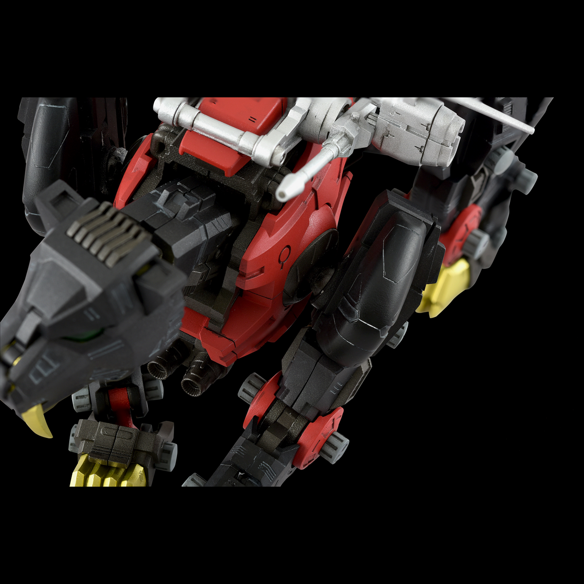 Zoids Realize Model RMZ-006 Saber Tiger Schwarz Special 1/100 Scale Model Kit (Reissue)